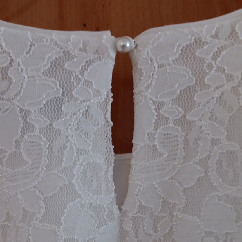 Karl Lagerfeld White Ruffled 3/4 Sleeve Blouse NWOT - Picture 5 of 5